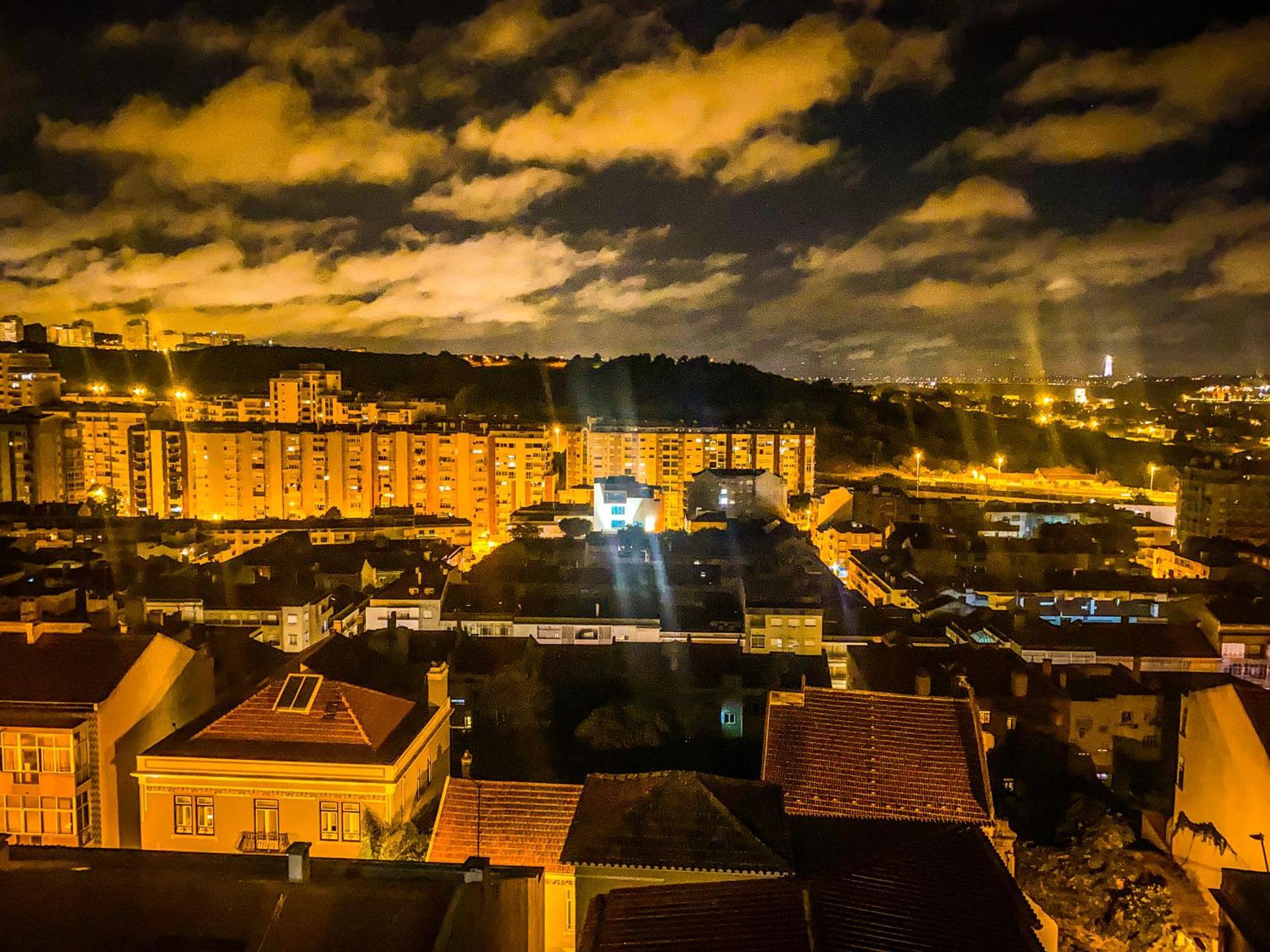 Ideally Located With Perfect Views Algés Eksteriør bilde