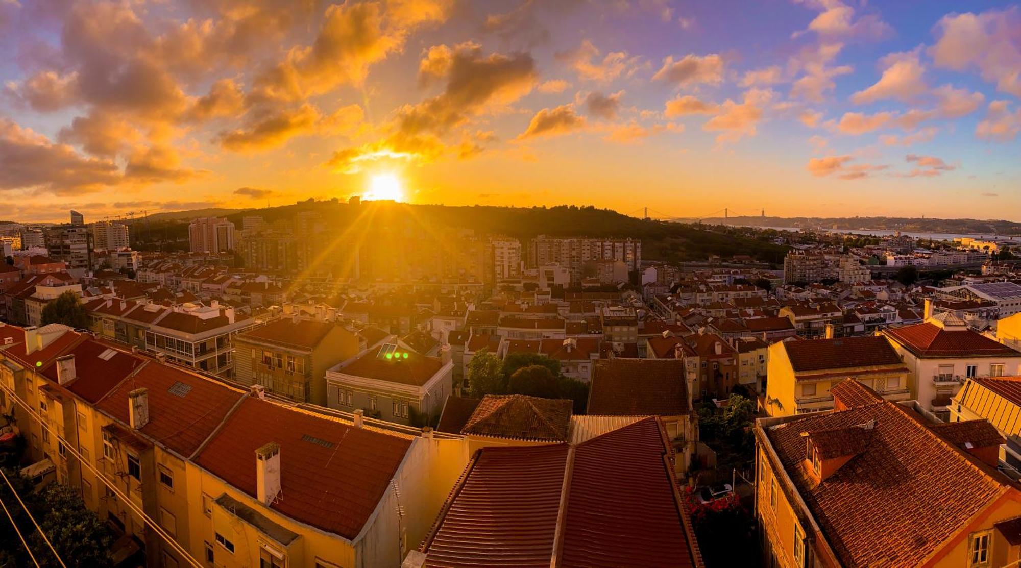 Ideally Located With Perfect Views Algés Eksteriør bilde