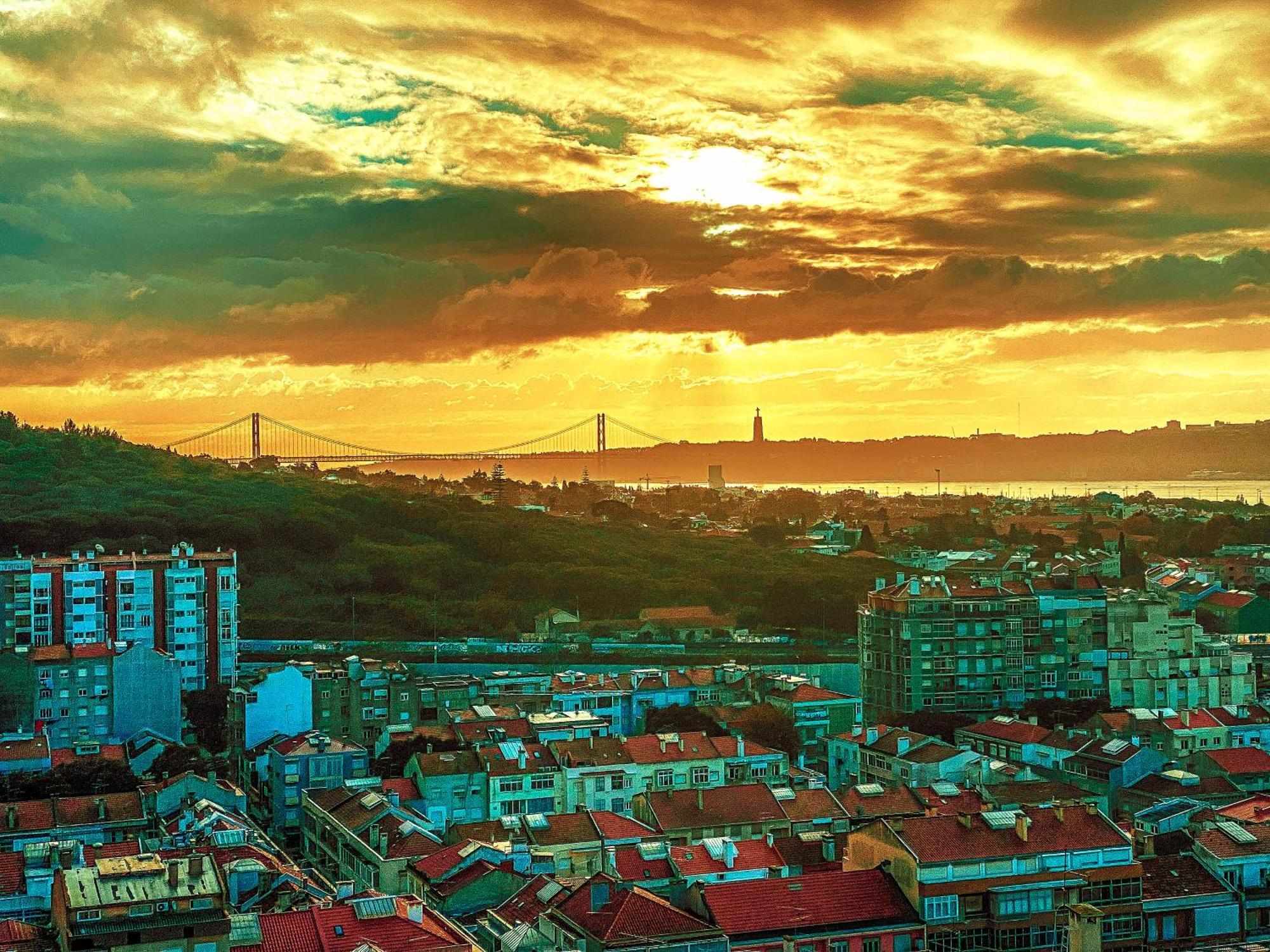 Ideally Located With Perfect Views Algés Eksteriør bilde