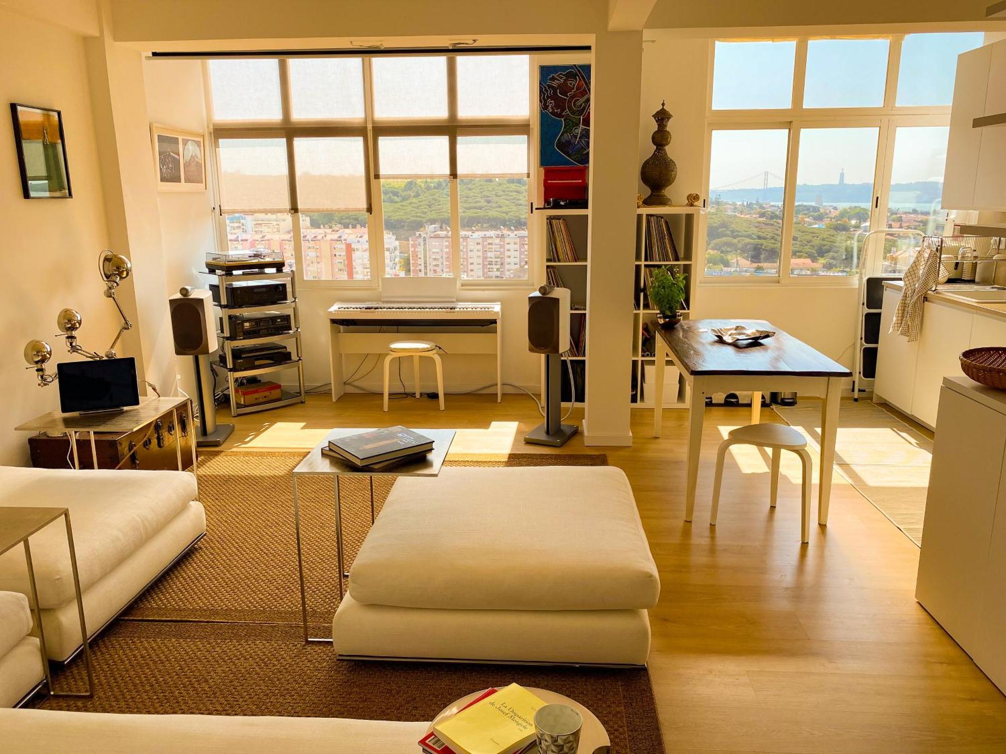Ideally Located With Perfect Views Algés Eksteriør bilde