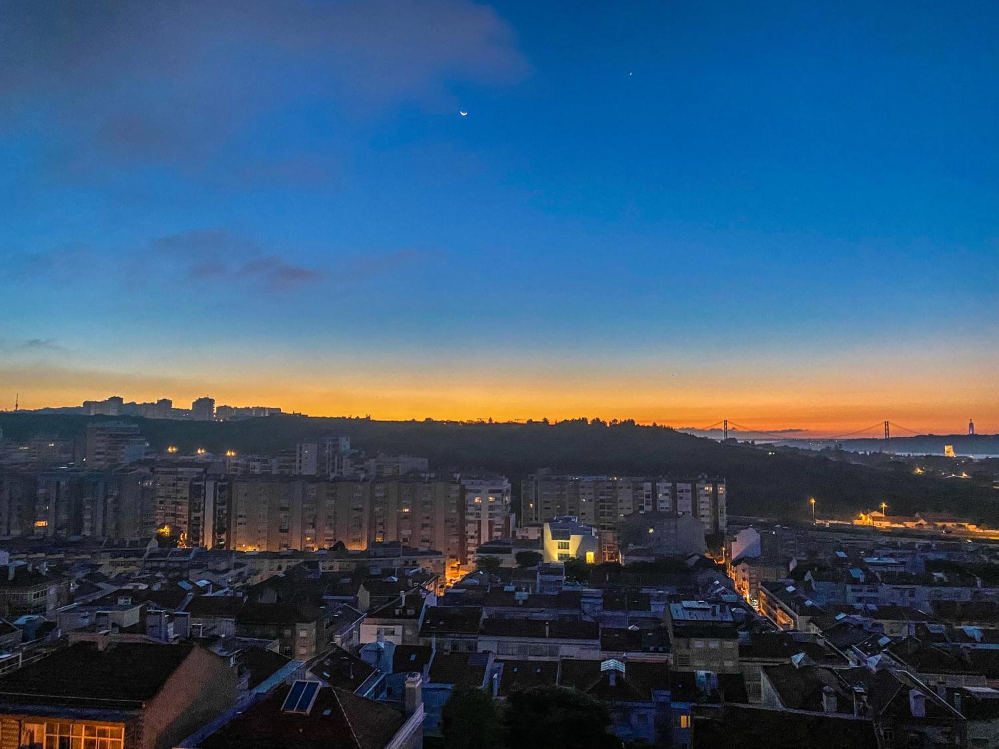 Ideally Located With Perfect Views Algés Eksteriør bilde